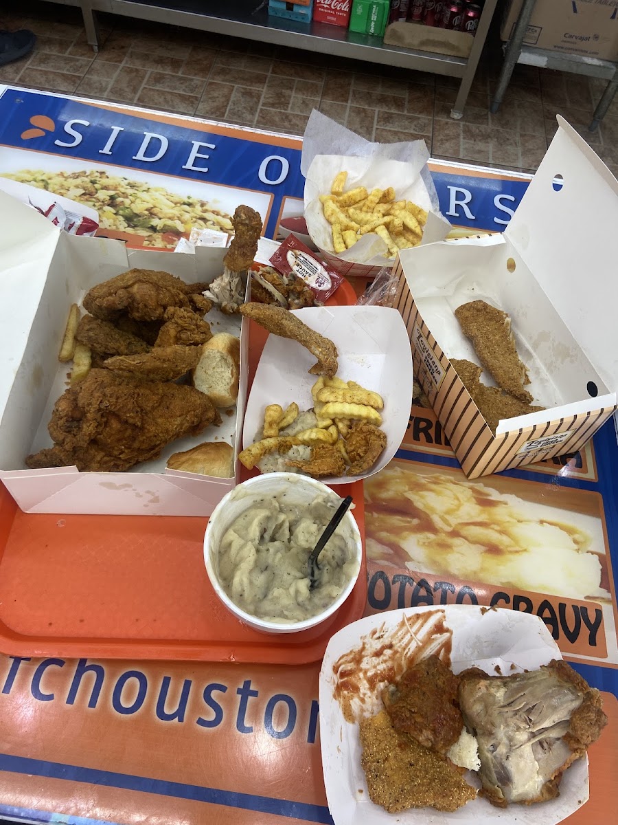 Louisiana Fried Chicken & Seafood (Richmond, Texas)