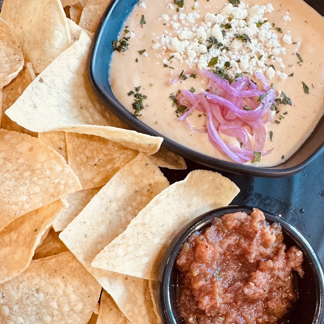 Chips & Queso