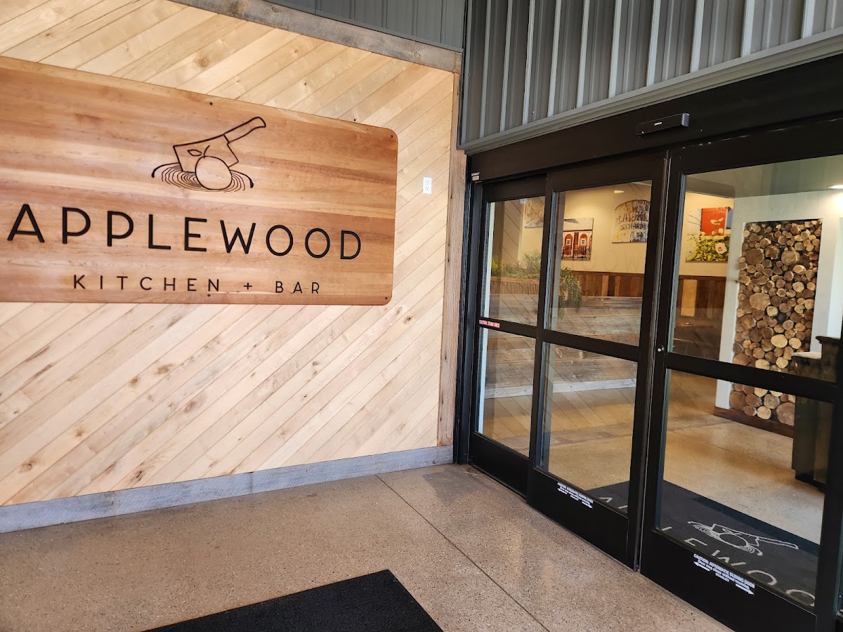Applewood Kitchen and Bar
