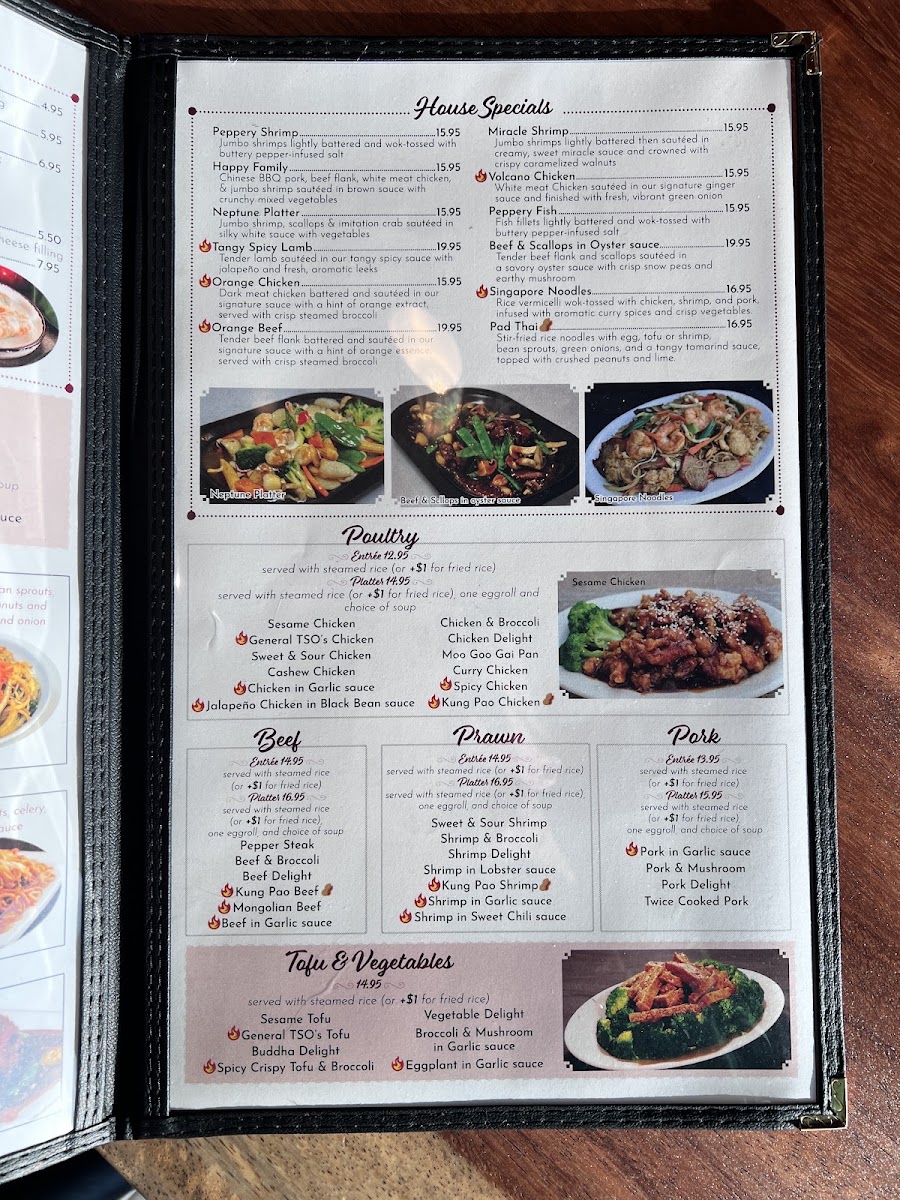 Hao Hao Leander - Chinese and Vietnamese Cuisines menu board