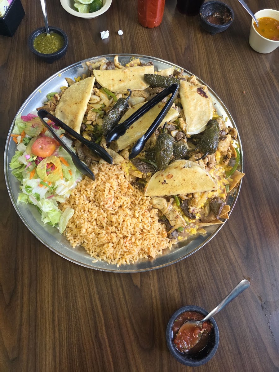 El Malecon Seafood & Mexican Restaurant