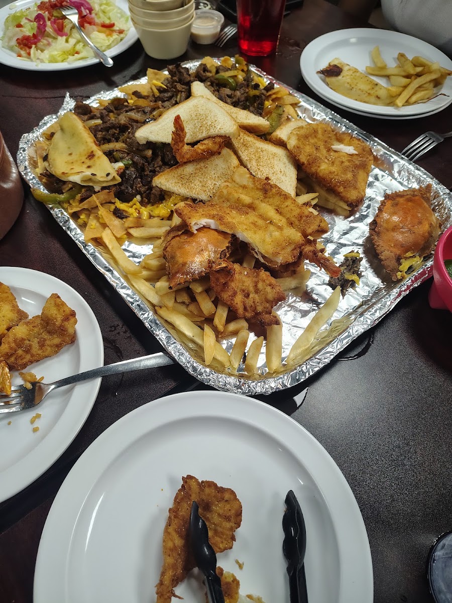 El Malecon Seafood & Mexican Restaurant