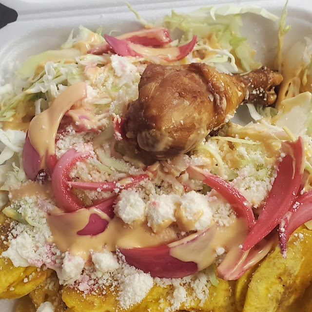 Pollo Con Tajadas
