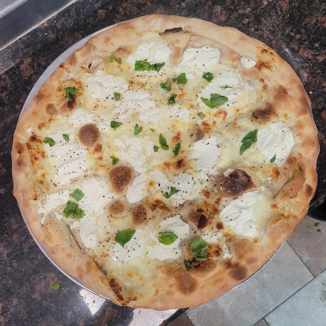 White Pizza - Pizza