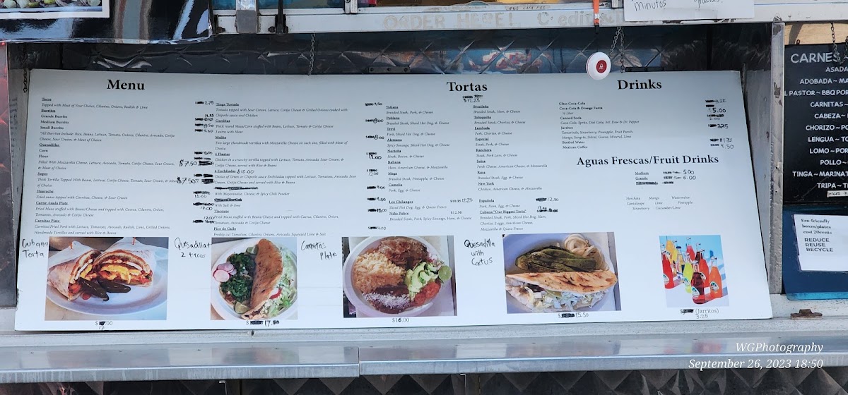 Los Chilangos Food Truck & Catering menu board