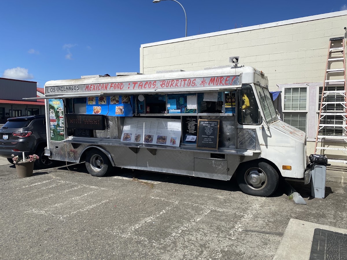Los Chilangos Food Truck & Catering