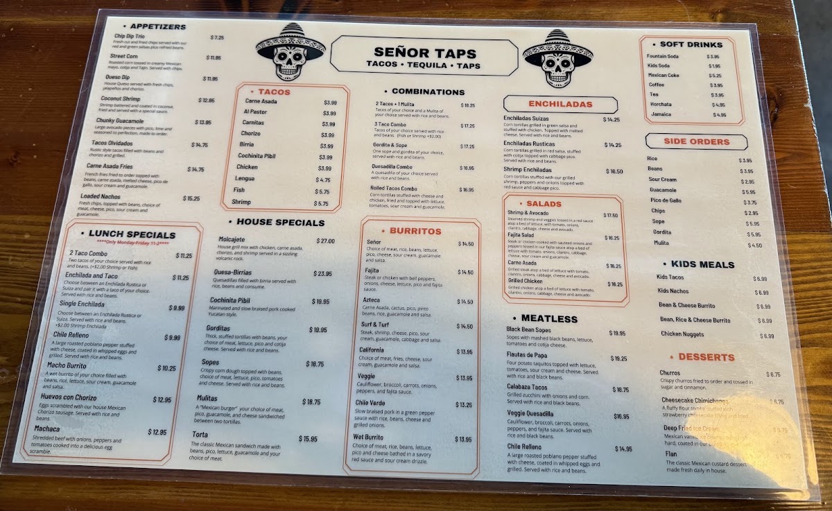 Señor Taps menu board