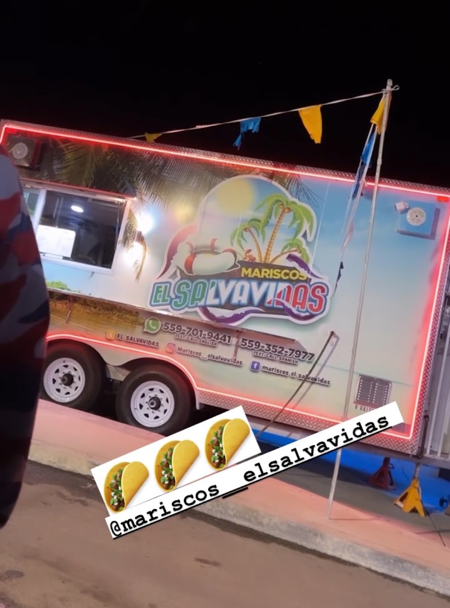 Mariscos El Salvavidas - Food Truck