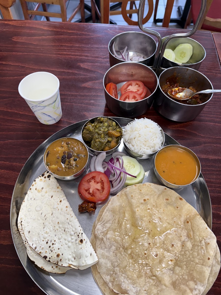 Vaishnav thali
