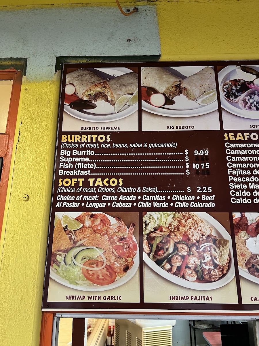 Beto's Mexican & Seafood menu board