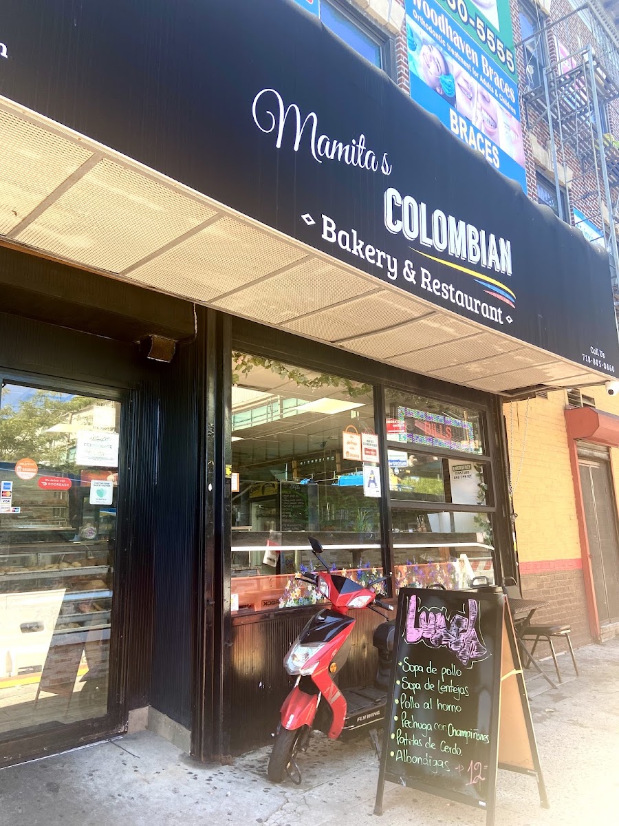 Mamita's Bakery & Restaurant
