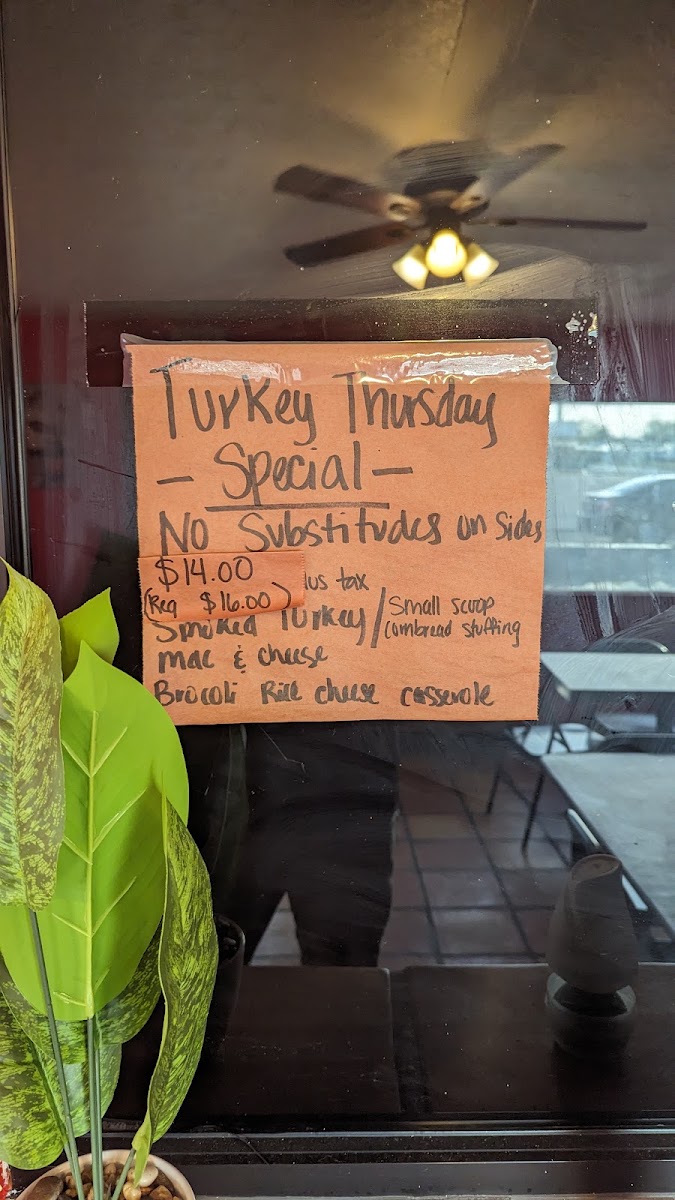 Vargas BBQ menu board