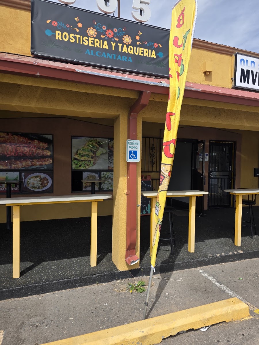 Rostiseria Y Taqueria Alcantara
