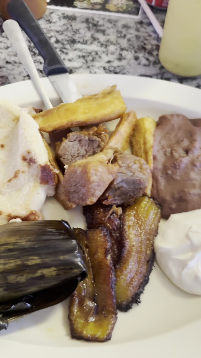La Flor De María Cocina Latina