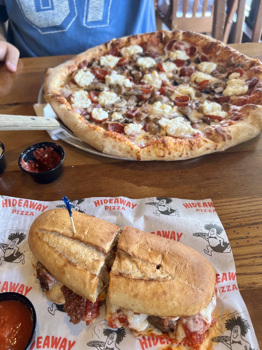 Hideaway Pizza
