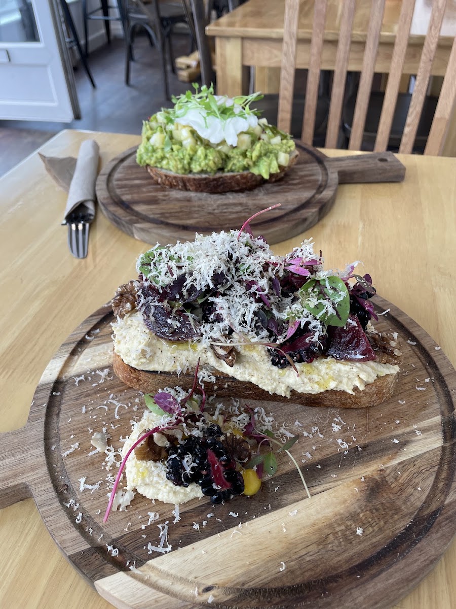 Green Dot Café