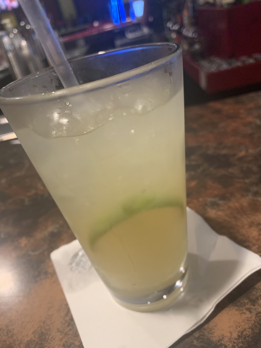 Ellie's Restaurant & Lounge
