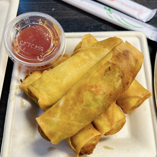 Chicken Egg Roll 2 pcs