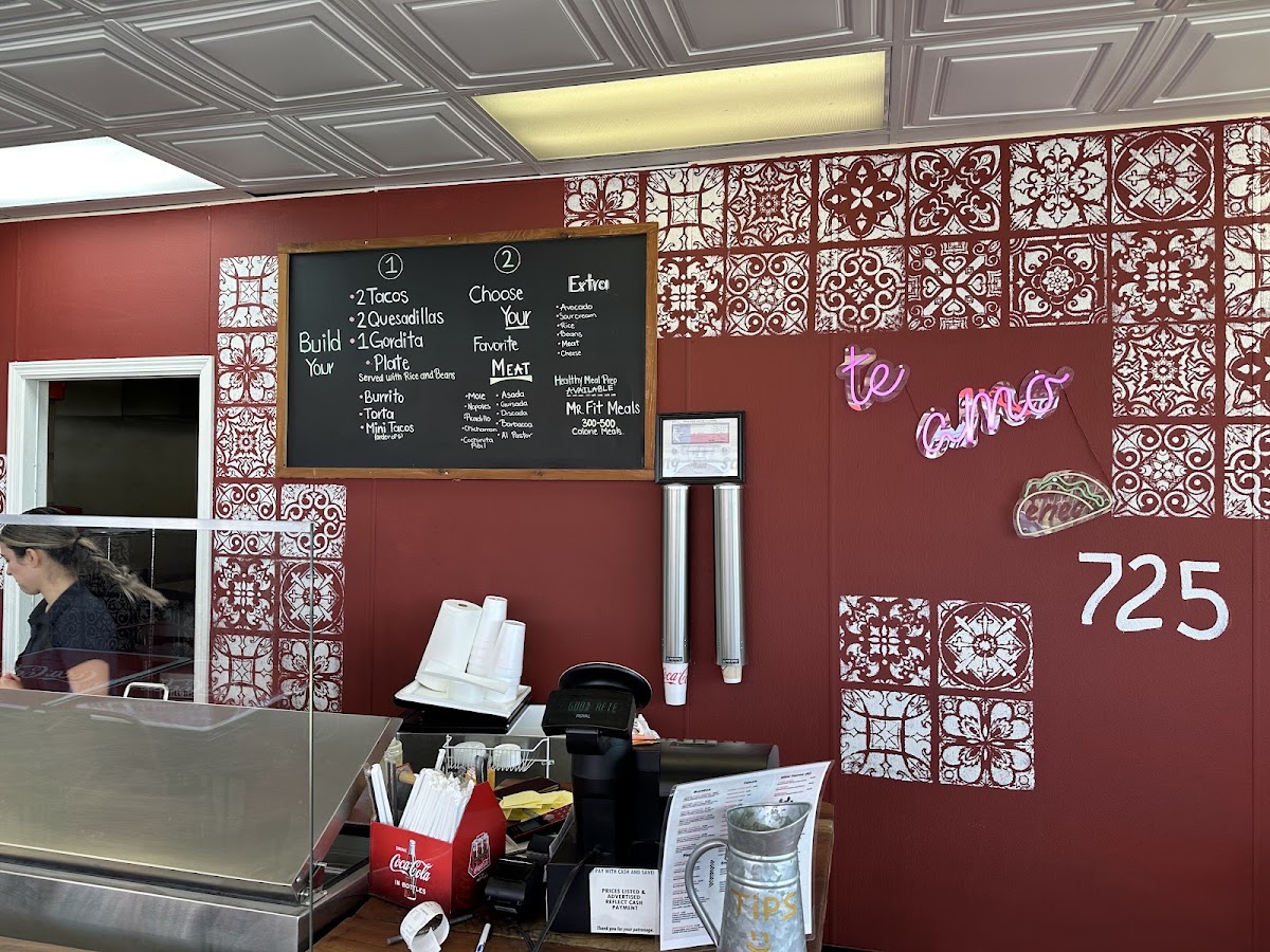 Taco 725 menu board
