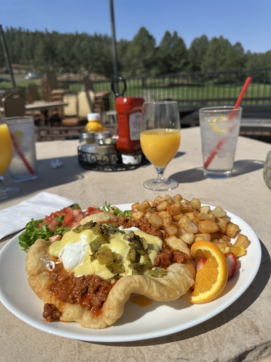 Apache Tee Restaurant