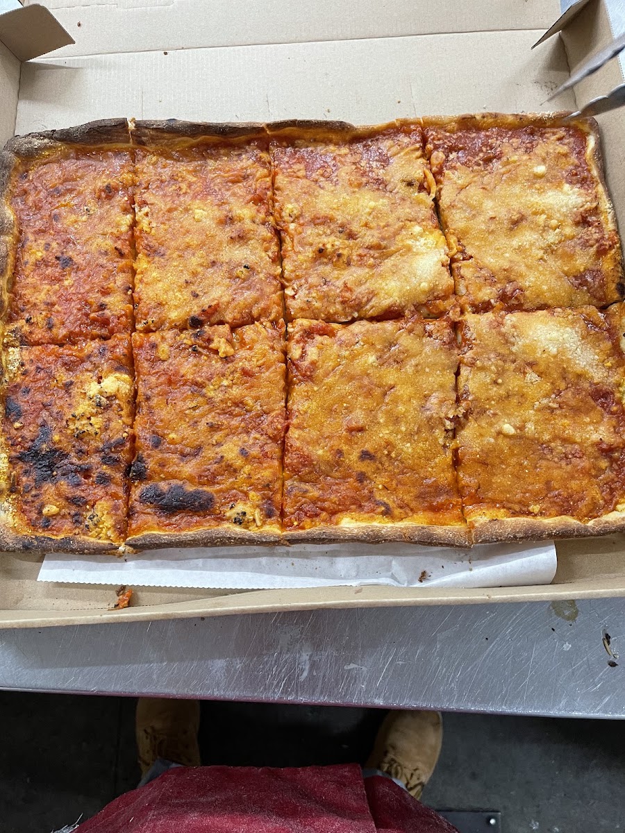 Howieluv's Pizza Wings And Subs