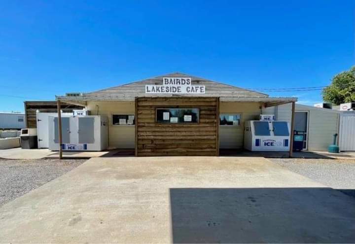 Baird's Lakeside Cafe