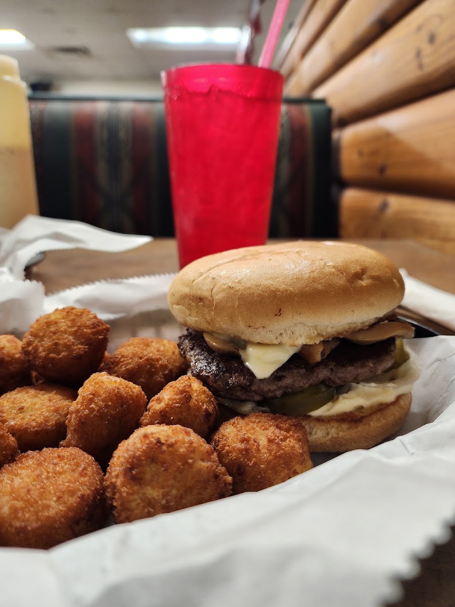 Baird's Lakeside Cafe