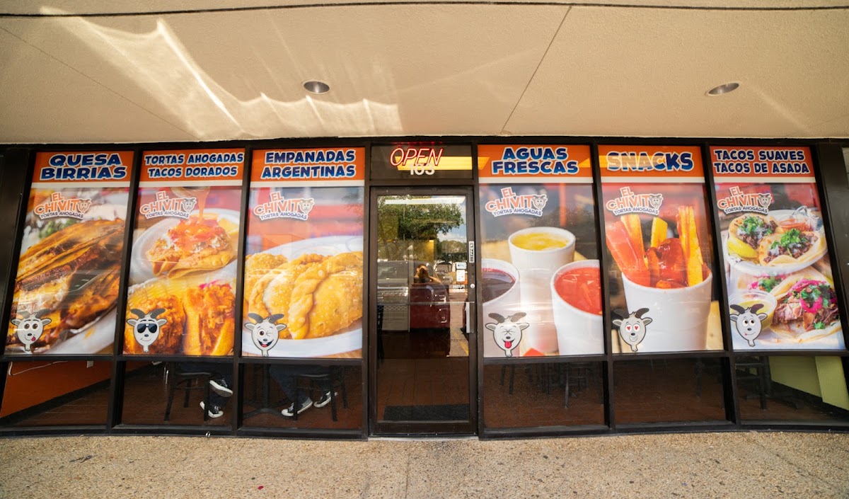 Tortas Ahogadas El Chivito menu board