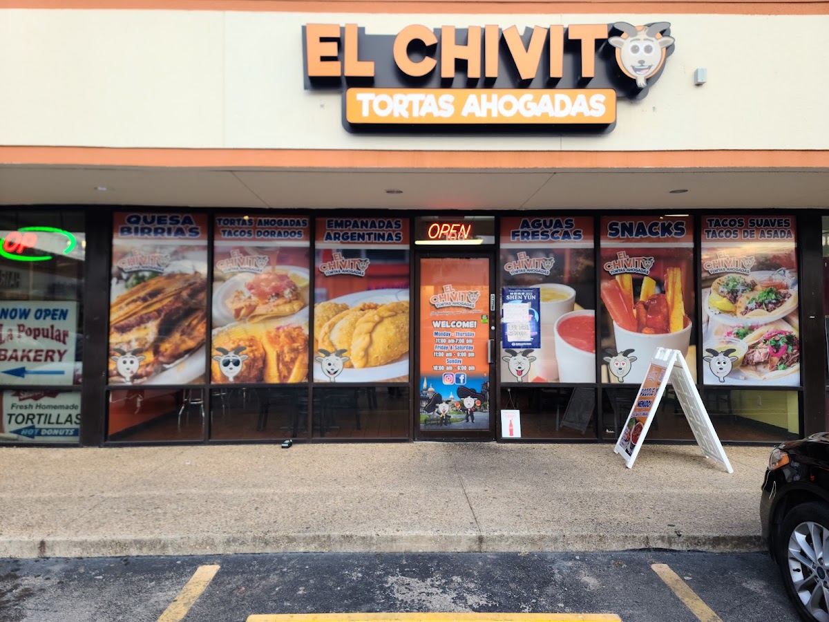 Tortas Ahogadas El Chivito menu board