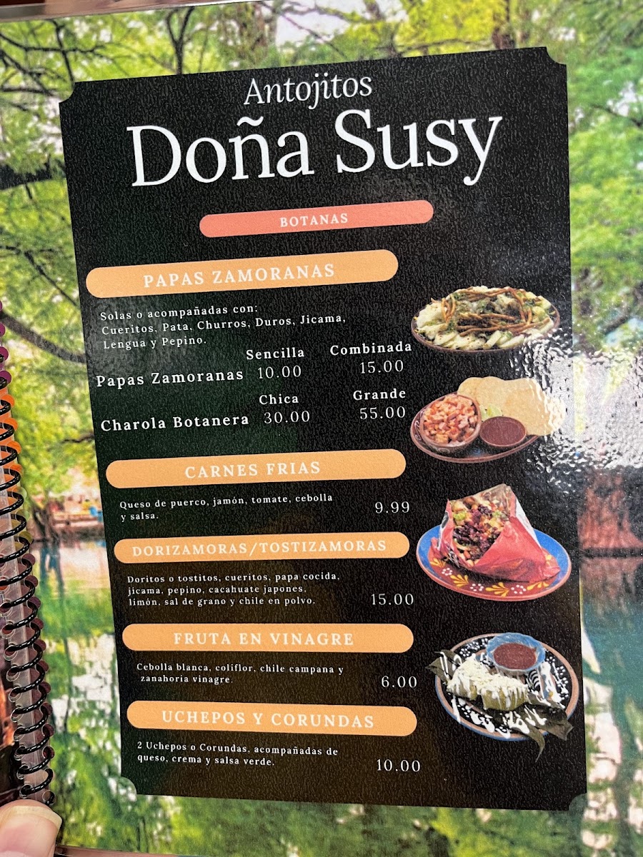 Antojitos Doña Susy menu board