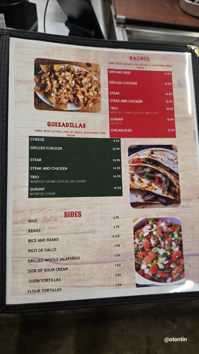 Los 3 Hermanos menu board