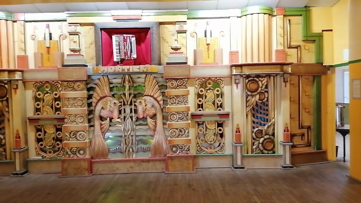 Le Café Des Orgues