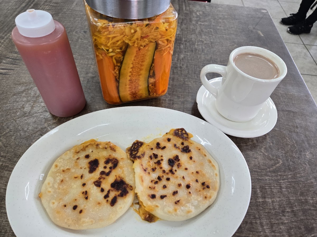 La Unica Restaurante Salvadoreño