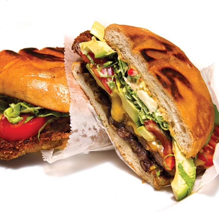 Arely's food truck