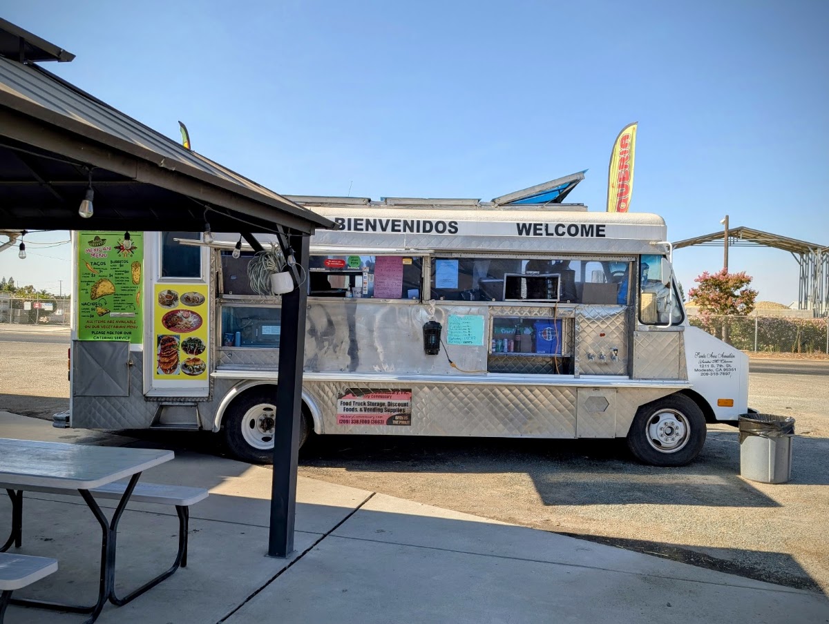 Santa Ana Amatlan Taco Truck
