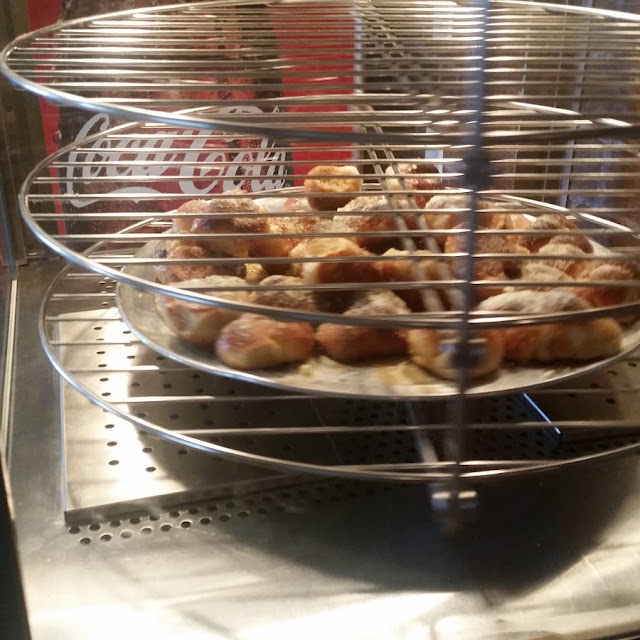 Fresh Garlic Knots