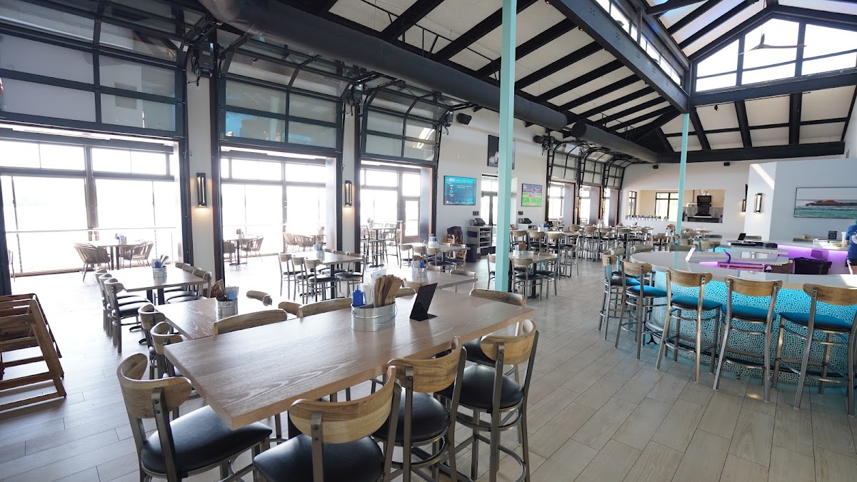 Off Shore Bar & Grill