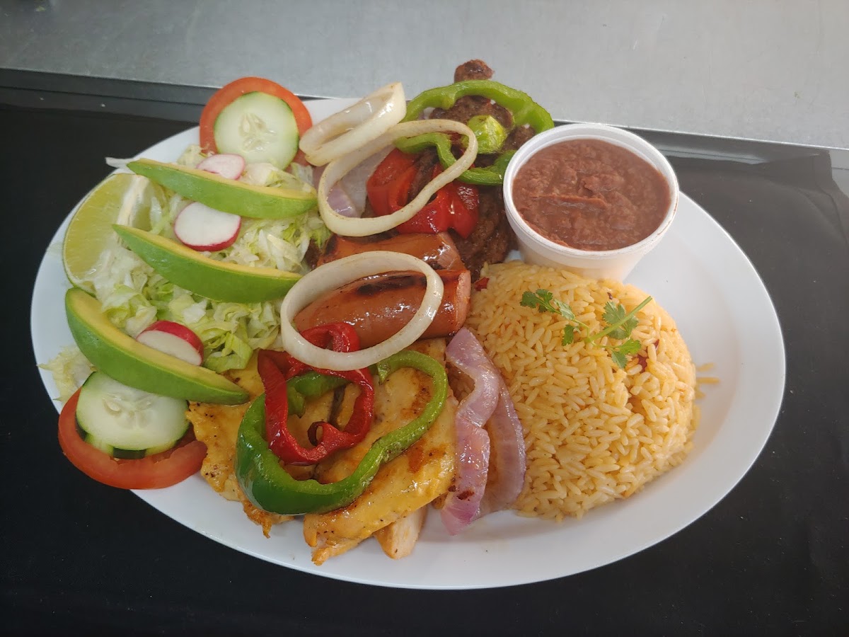 Taqueria Pupuseria Delicias#3