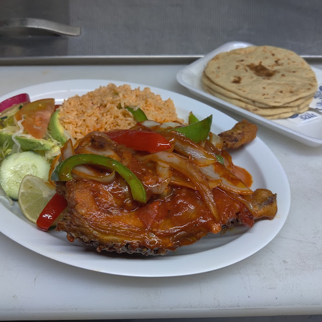Pollos Encebollado