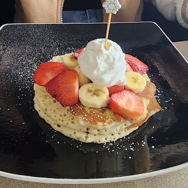Strawberry Banana Pancakes
