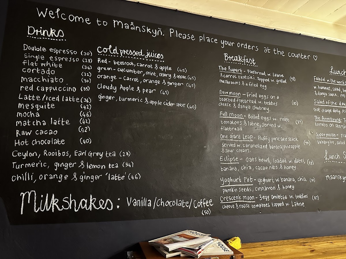 Maånskyñ menu board
