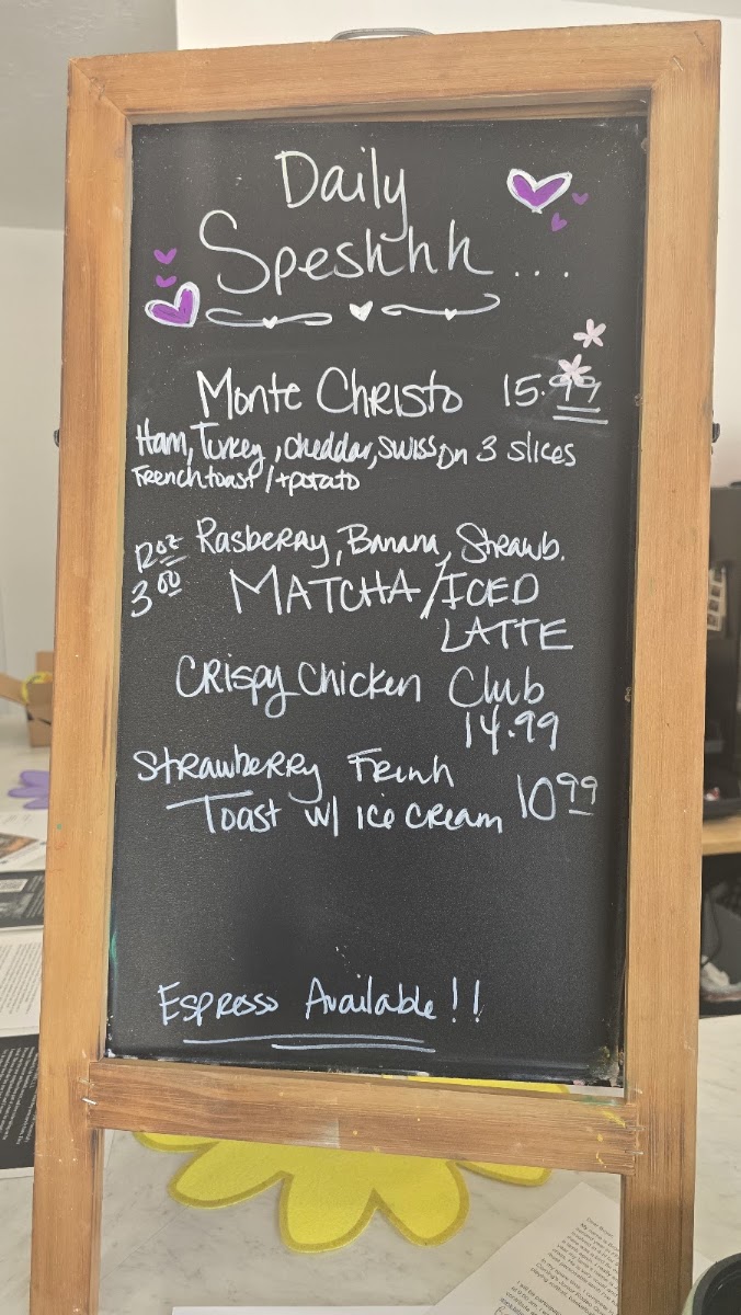 Chata's Brunchies Cafe menu board