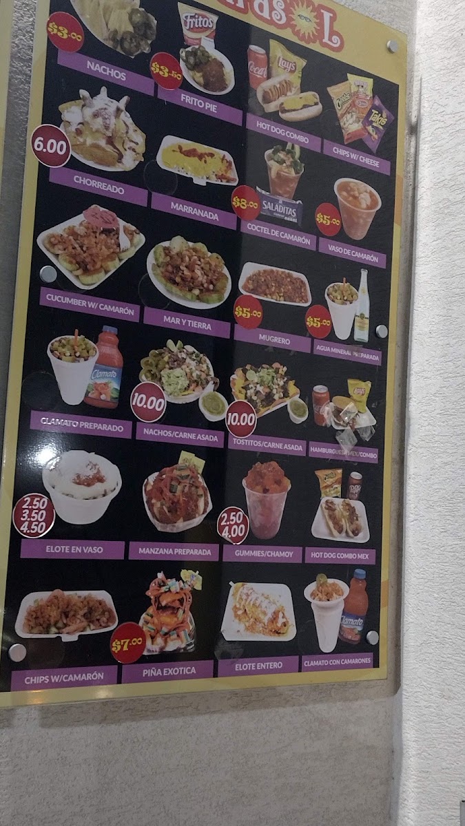El Parasol Snacks menu board