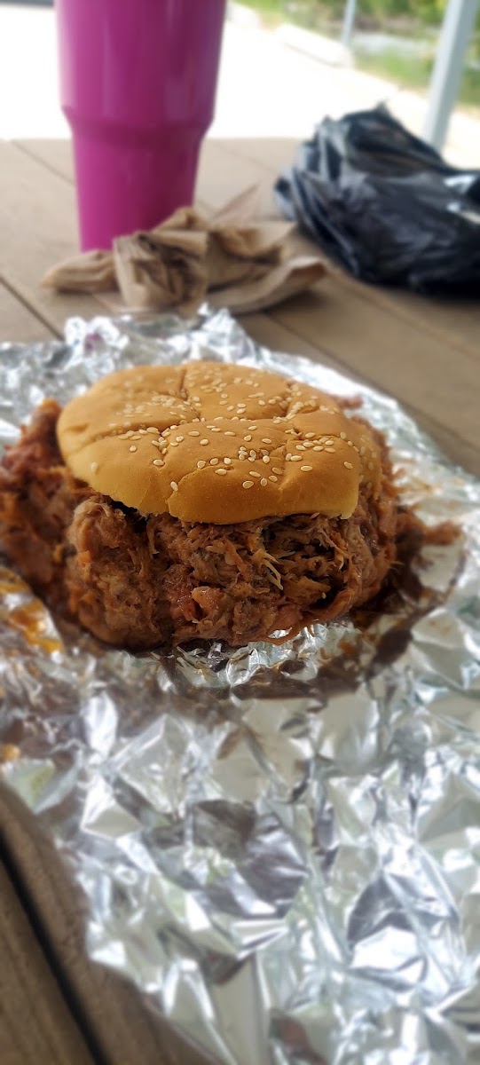 Hawg Heaven 307 Food Truck