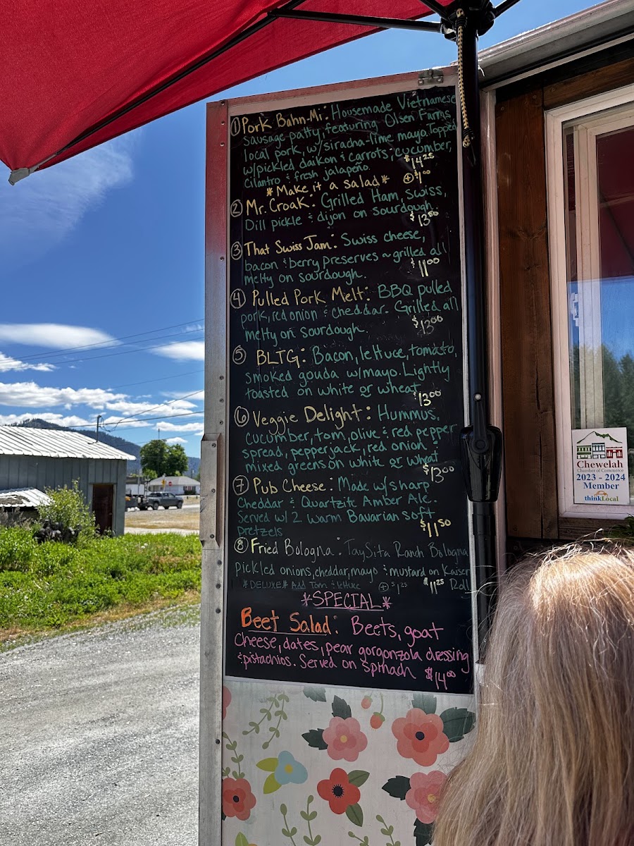 Lola's Good Eats menu board