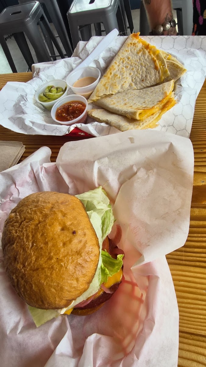 Lola's Good Eats