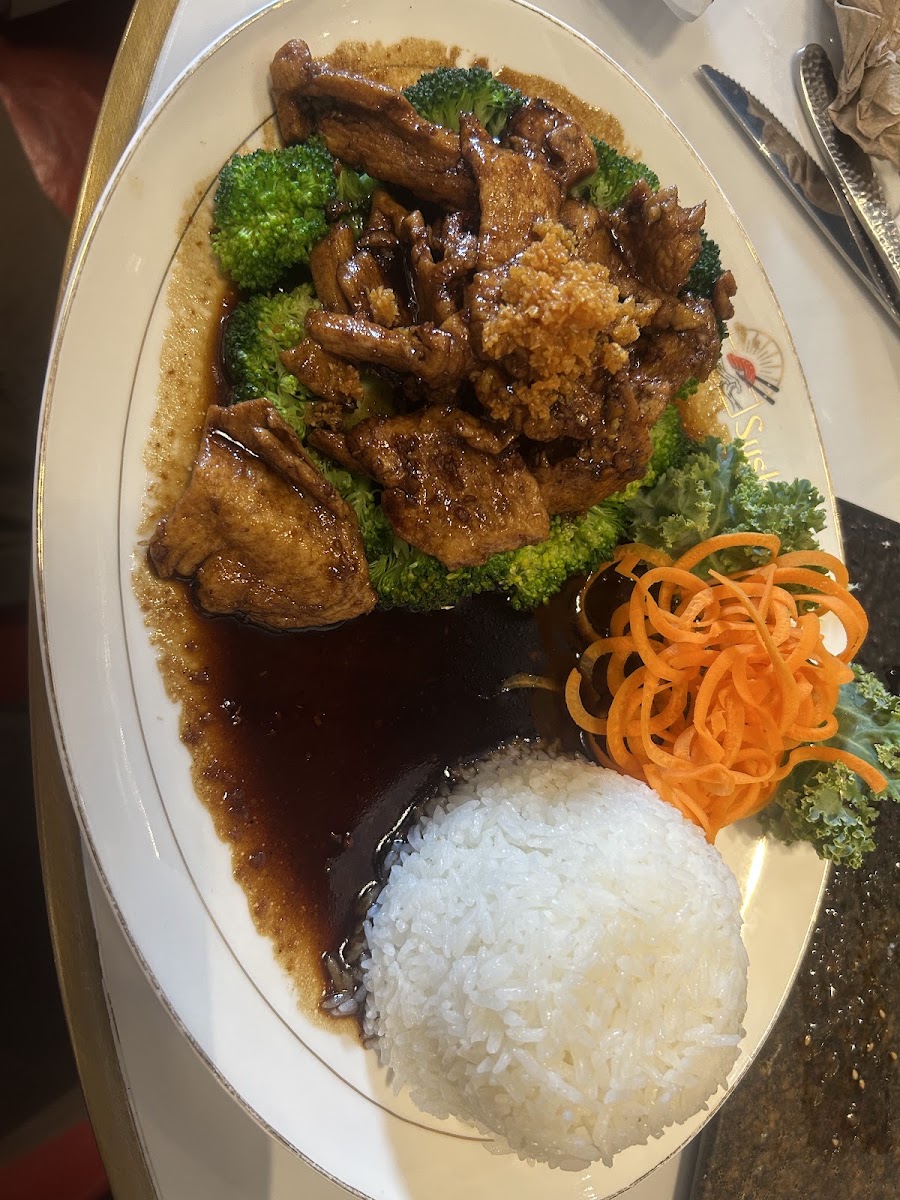 SushiOo Thai and Asian Cuisine