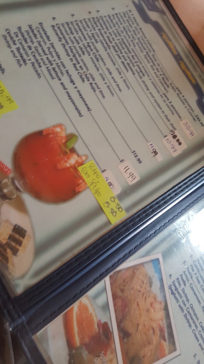 El 7 Mares menu board