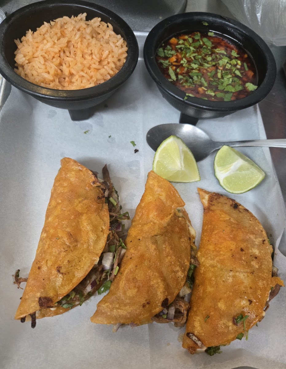 La Chicatana Mexican Restaurant, Grill, and Bakery