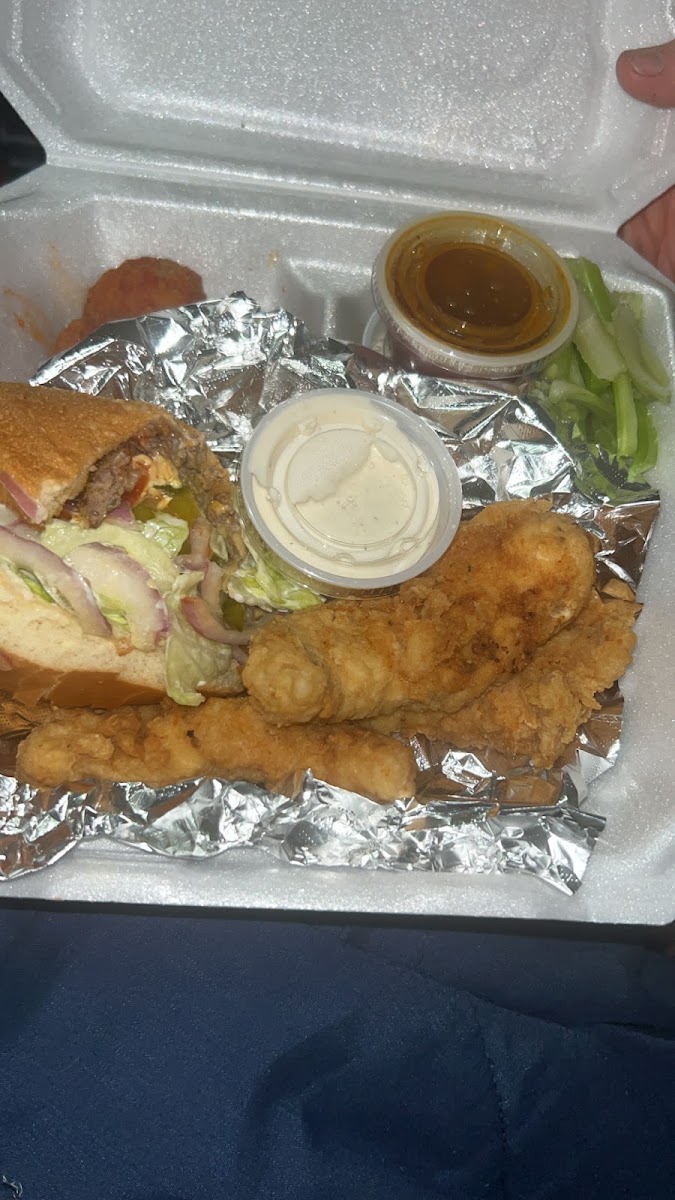 Willie's Wings & Things